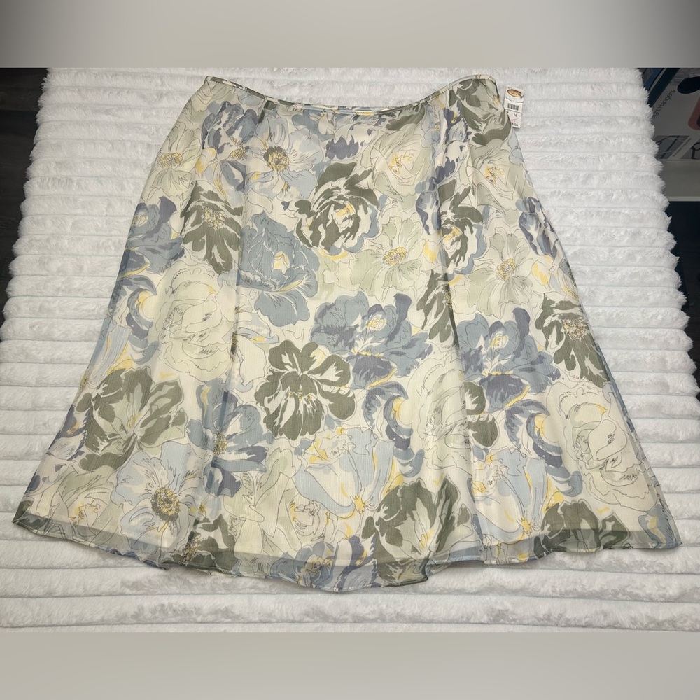 Vintage NWT Talbots Floral Print Pure Silk Skirt, Women’s Size 16, 100% Silk